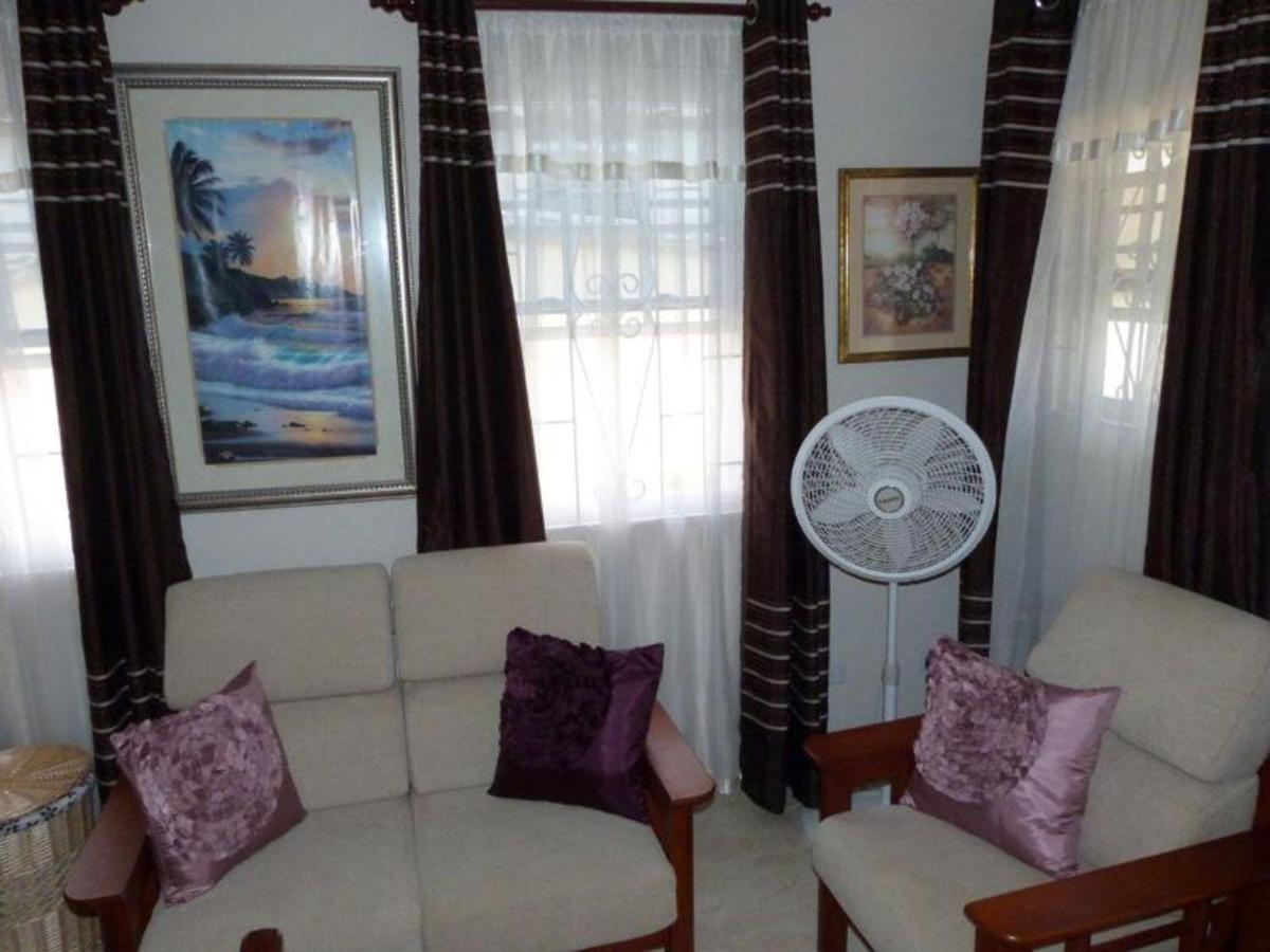 Hopeville Apartments كرايست تشيرش المظهر الخارجي الصورة